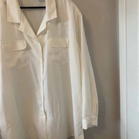 5.) NWOT Vintage Plus Size Button Down - Picture 2 of 6